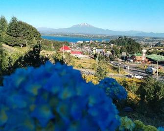 Casa con Vista Panorámica al Lago y Volcán - Puerto Varas