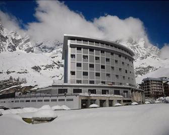 President Palace - Breuil-Cervinia - Building