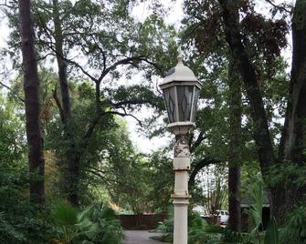 Far View - A Bed & Breakfast Estate - Brenham - Patio