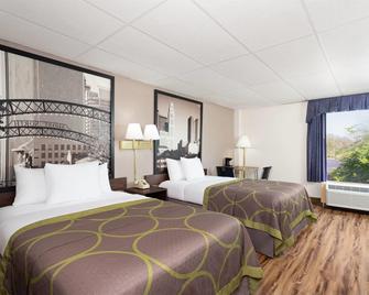 Super 8 by Wyndham Columbus - Columbus - Bedroom