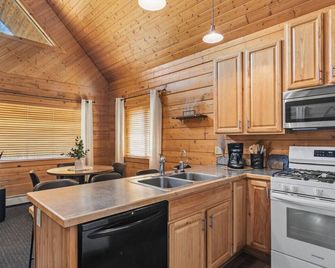 Anglers Escape on the Kenai Peninsula - Kenai - Kitchen