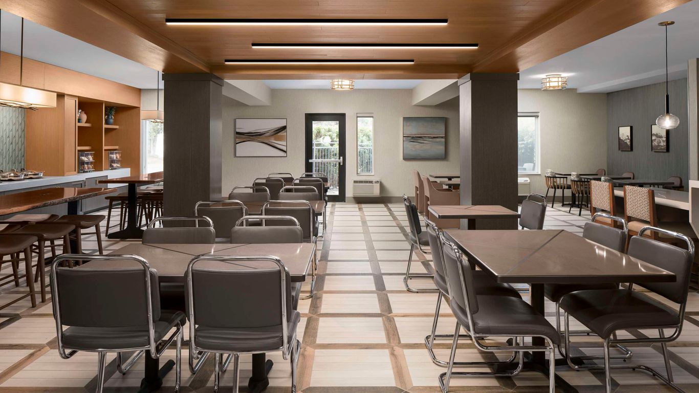 DoubleTree by Hilton Hotel Salem, Oregon