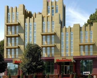 Manhattan Hotel & Restaurant - Chişinău - Edificio