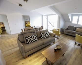 Gente del Sur - Cinco Hermanos - Ushuaia - Living room