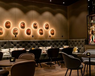 Motel One Manchester-St. Peter's Square - מנצ'סטר - בר