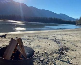 Geo-dome weekender!\n - Agassiz - Beach