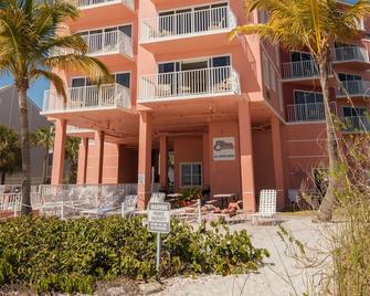 Edison Beach House - Fort Myers Beach - Building
