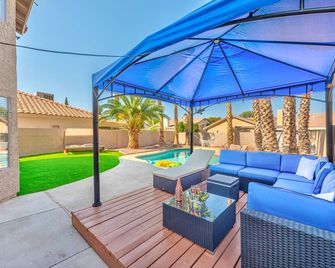 Modern & Cozy | 13min to Strip, Royal Beds, Pool - Henderson - Balcony