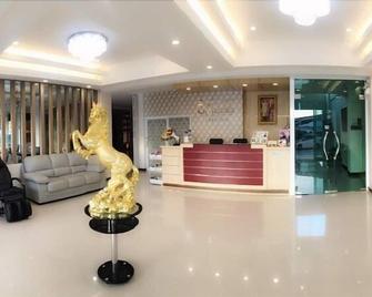 Chansuda Lake View Hotel - Ubon Ratchathani - Recepción