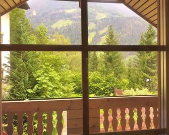 Sportland Inn - Kals am Grossglockner - Balcony