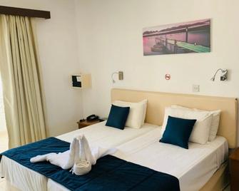 Kefalonitis Hotel Apartments - Пафос