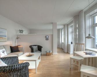 Hjerting Badehotel - Esbjerg - Wohnzimmer