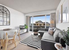 Beachside Retreat In The Heart Of Manly - Manly - Stue