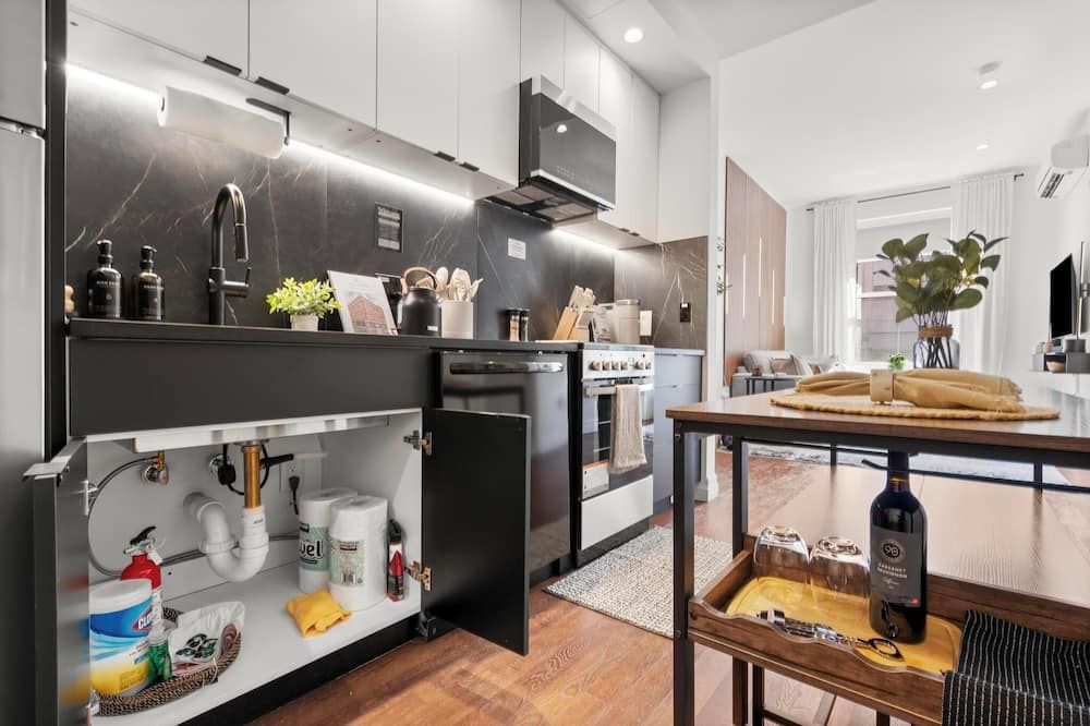 The Elm - Retreat Near Yale, Parking, Gym, Dtwn, Wooster Sq & Union Stn. - New Haven - Kitchen