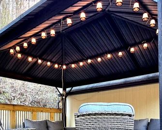 Your Sweet Rogersville Escape: Cool, Quiet, and Welcoming - Rogersville - Patio