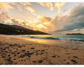 A Peace in Paradise! - Saint Thomas Island - Playa