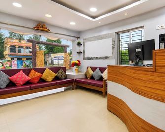 Hotel O Sonajhuri Forestview Bolpur - Shānti Niketan - Front desk