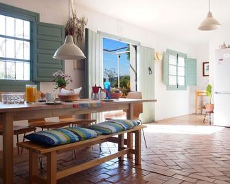 Farmhouse In Privileged Location, with private pool and established gardens. - Ríogordo - Comedor
