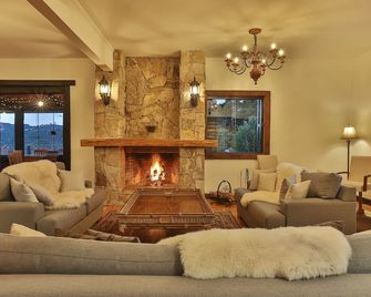 Hotel Savoy Excellence - Campos do Jordão - Olohuone