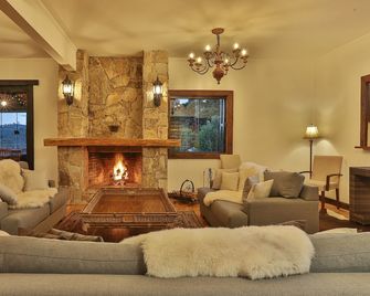 Hotel Savoy Excellence - Campos do Jordão - Living room