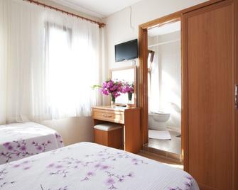 Yalcin Hotel - Cesme
