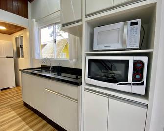 Pousada Areia Cristal - Bombinhas - Cocina