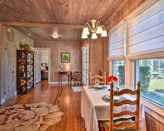 Cottage with Private Pool - Walk to Lake Wales! - Lake Wales - Dining room