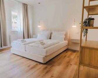 Business & Boutique Apartment - Parking lot - Hildesheim - Schlafzimmer