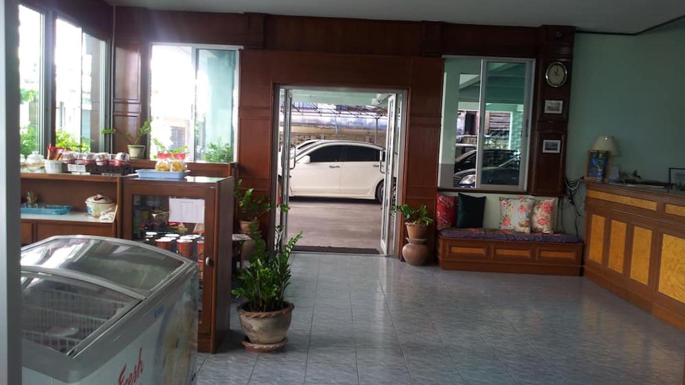 วี เฮ้าส์ ณ คอน