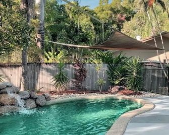 Palm Cove/Cairns beaches tropical spacious retreat - Clifton Beach - Pool