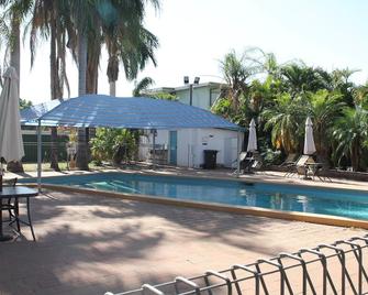 Mt Isa Irish Club Accommodation - Mount Isa - Pool