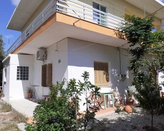 Kampos Rooms - Palaiochora