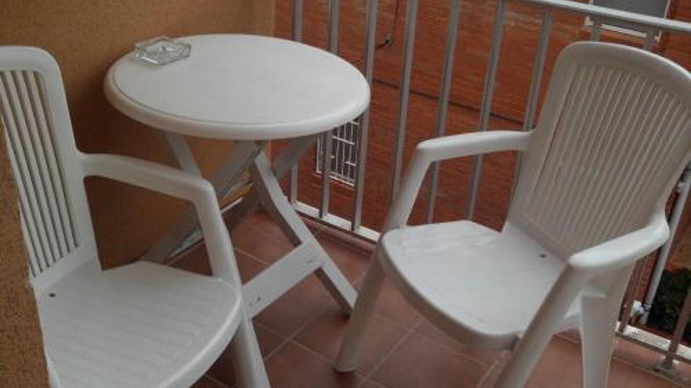 Hostal Cubelles