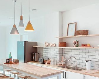 Sarang Hostel Kota Kinabalu - קוטה קינבאלו - מטבח