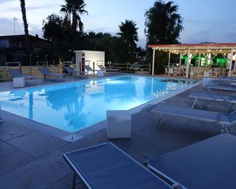 Giardini Sausari Residence - Punta Prosciutto - Piscina