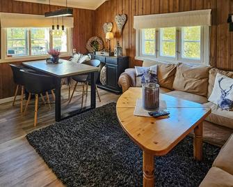 Awesome Home In Hjartdal With Kitchen - Hjartdal - Restaurante