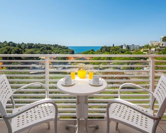 拉古納阿爾巴托斯酒店 - 波里克 - 波雷奇 - 陽台