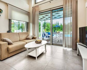 W Villas Halkidiki - Пефкохорі - Вітальня
