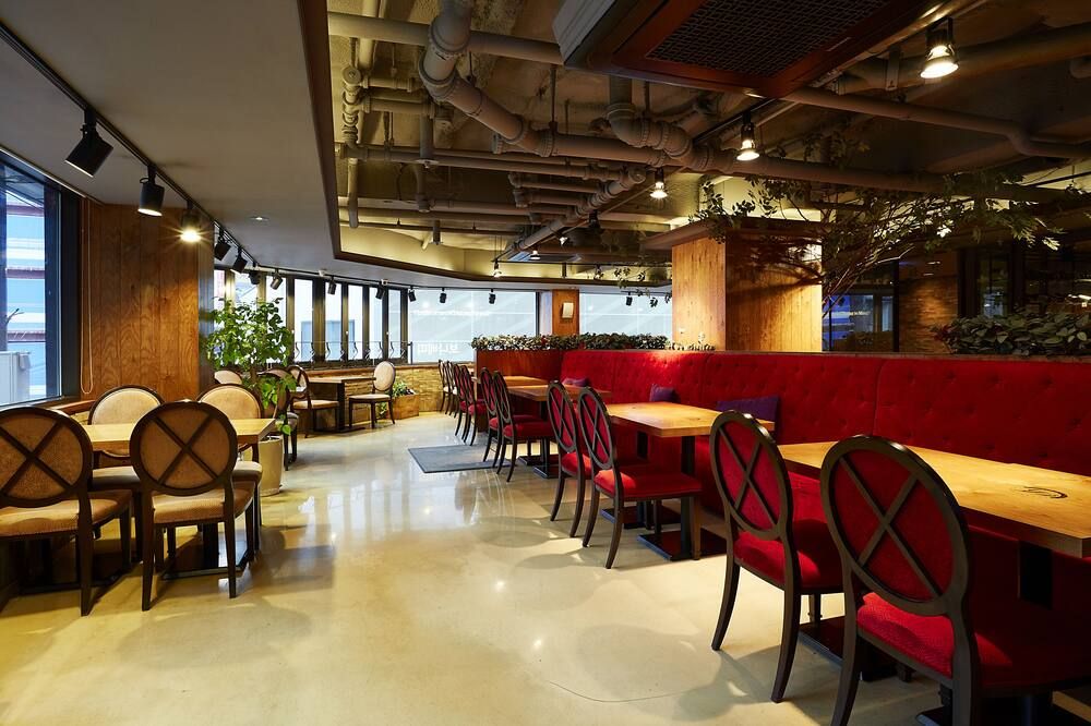 ناين تري من بارناس سيول في ميونغ دونغ 1