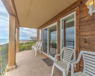 Condo #29 Has Amazing Unsurpassed Views Of The Pacific Ocean! - Lincoln Beach - Balcón