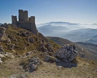 Large Medieval House in National Park, Super View - Roccacasale - Edificio