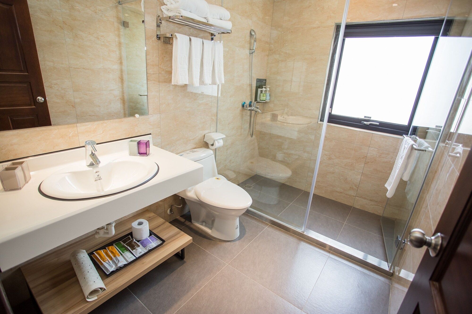 Rainbow Hotel - Magong City - Baño