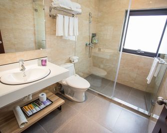 Rainbow Hotel - Magong City - Baño