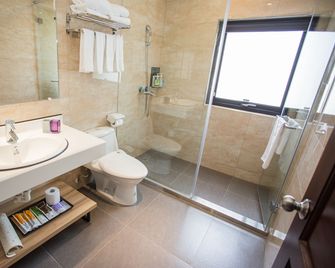Rainbow Hotel - Magong City - Baño
