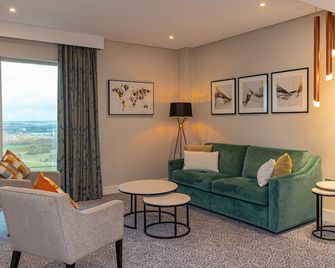 Hotel La Tour - מילטון קיינס - סלון