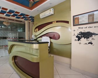 OYO 23395 Hotel Taj & Restaurant - Bikaner - Rezeption