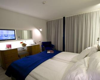 The Views Monumental - Funchal - Bedroom