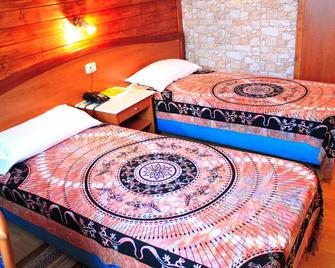 Mindel Hotel - Mindelo - Bedroom