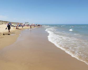 Stunning home in Ciudad Quesada with WiFi - Los Montesinos - Playa