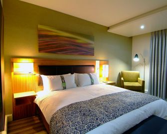 Holiday Inn Manchester - Mediacityuk By IHG - Salford - Schlafzimmer